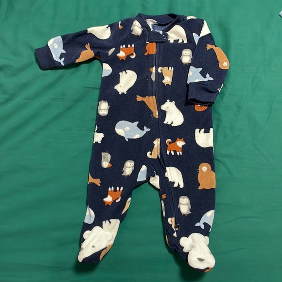 Bundle for discount 4 for $20- Baby pajamas. One fleece, one cotton. 0-3 month - Picture 2 of 6
